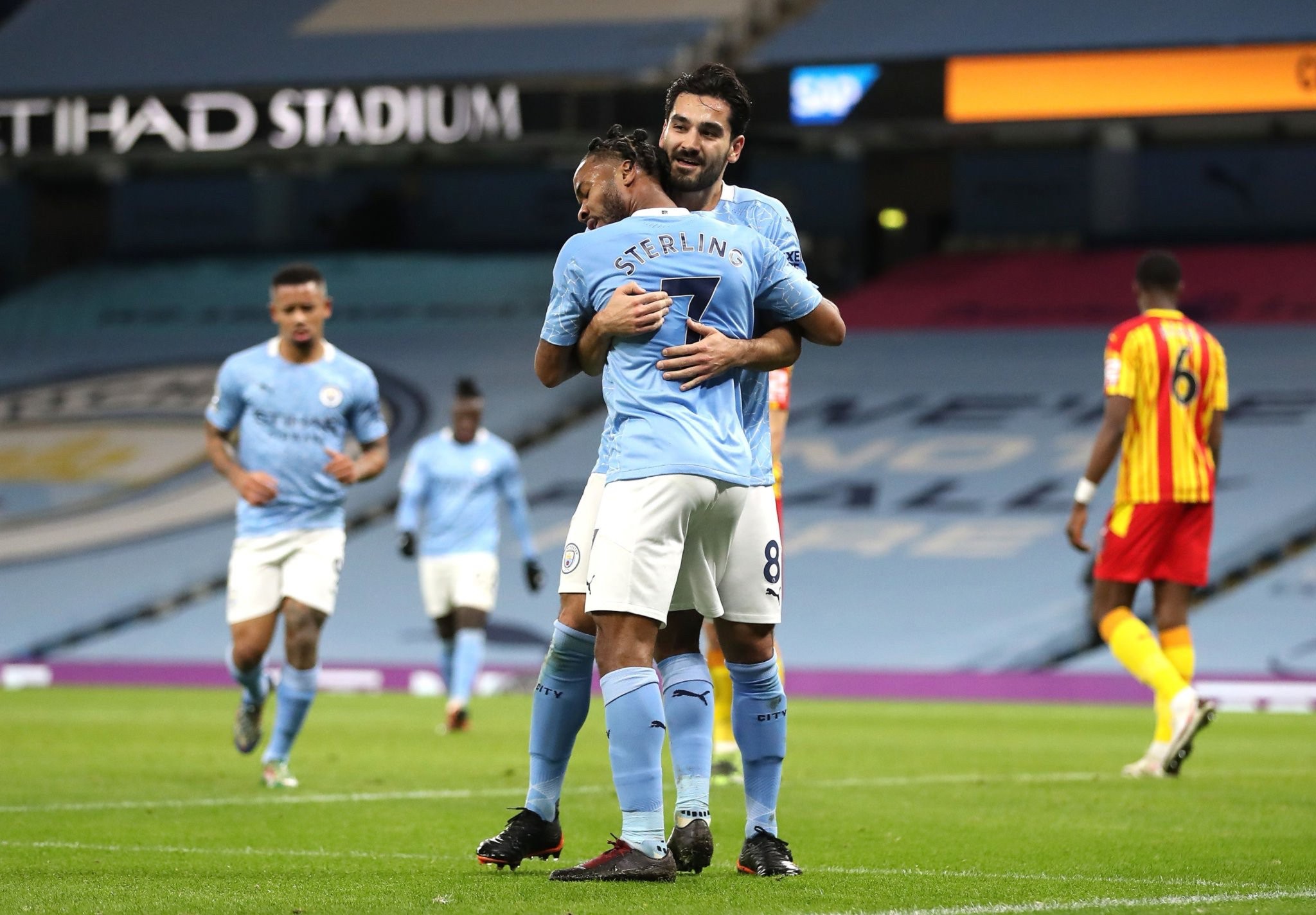 全球球迷惊 全球球迷惊